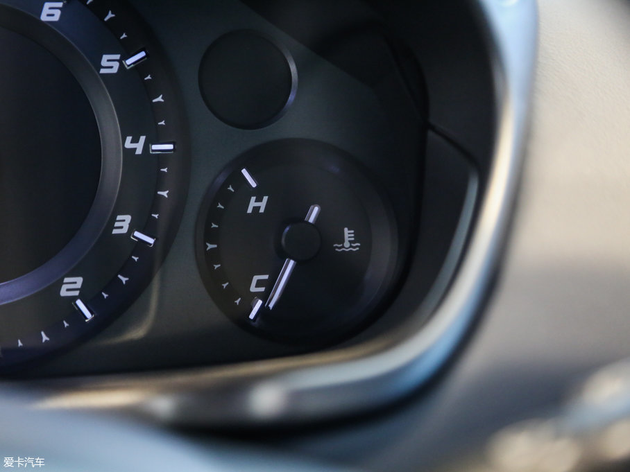 2015Vanquish 6.0L Coupe