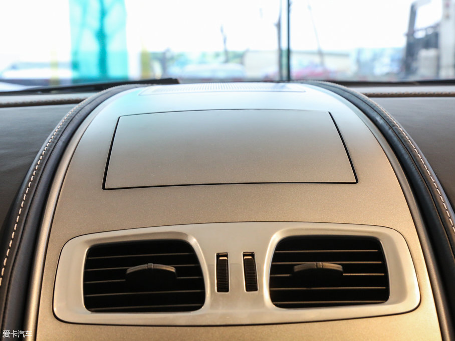 2015Vanquish 6.0L Coupe