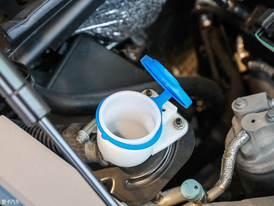 2015Vanquish 6.0L Coupe