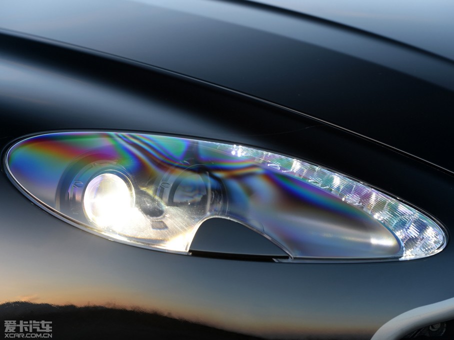 2015˹DRV8 Vantage GT Roadster