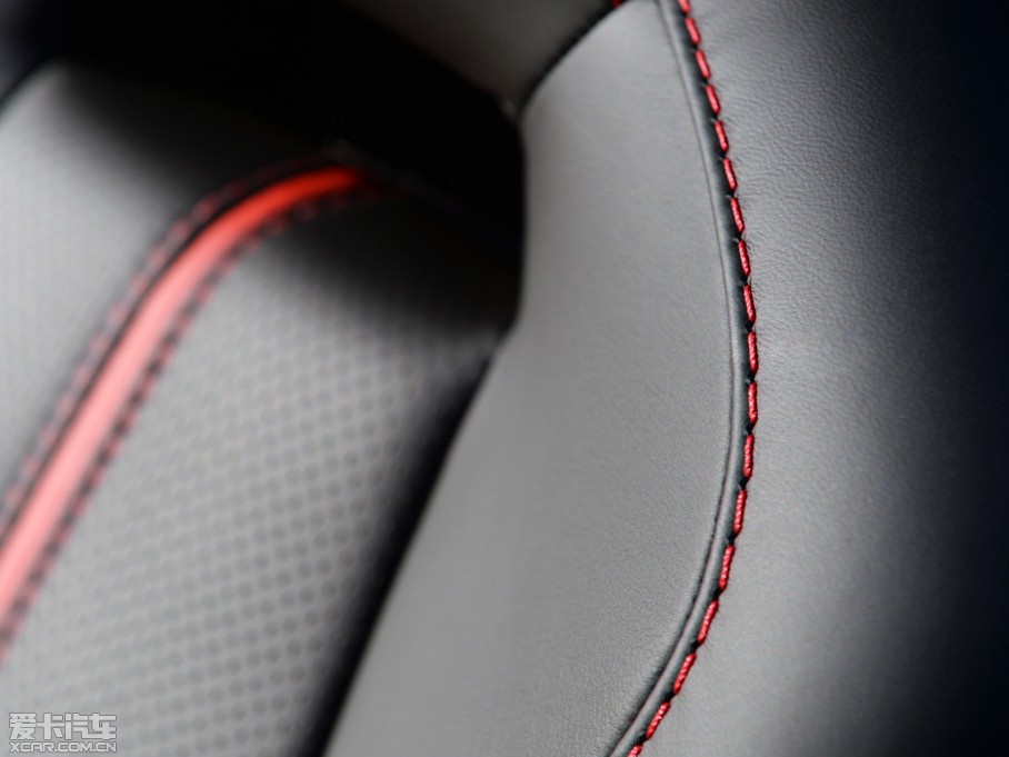 2015˹DRV8 Vantage GT Roadster