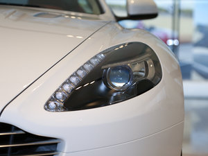 2015款6.0L Coupe 大灯