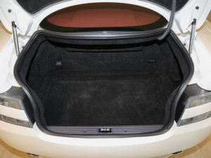 2015款6.0L Coupe 行李厢空间