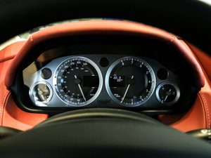 2015款6.0L Coupe 仪表