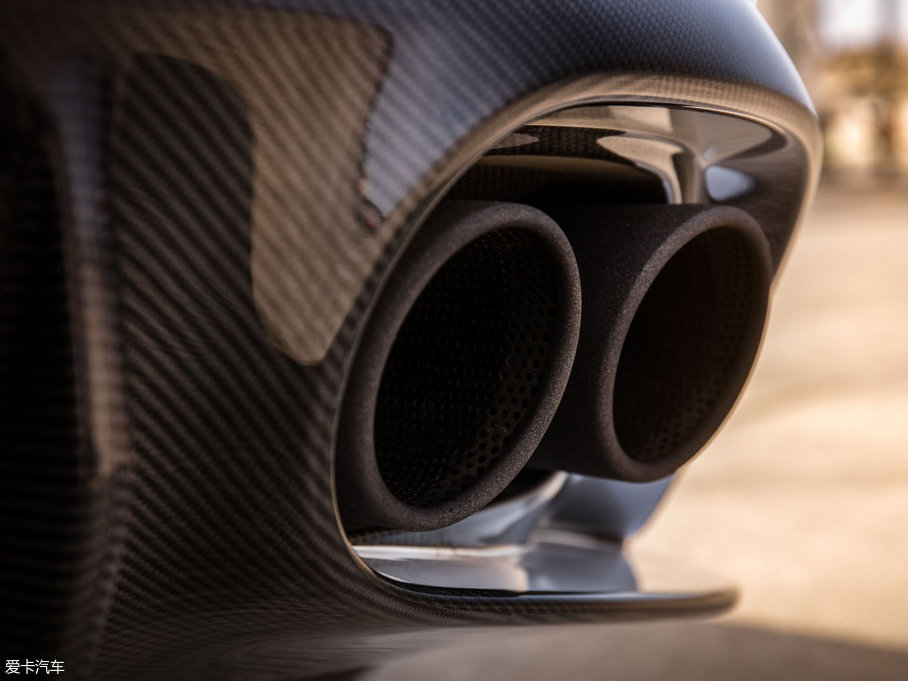 2017Vanquish Vanquish S