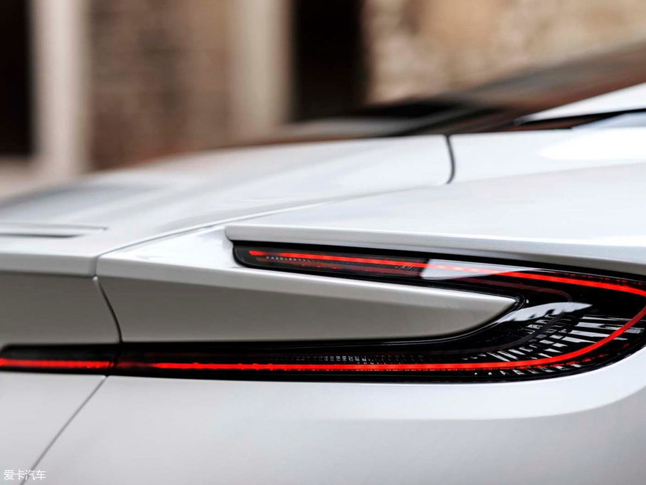 2017˹DRDB11 4.0T V8