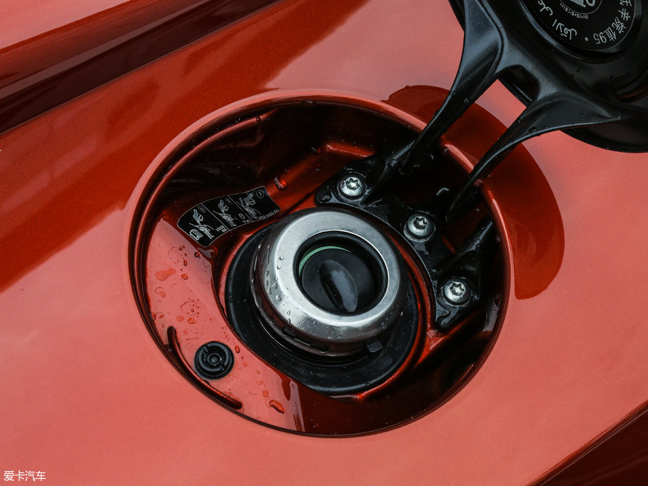 2017˹DRDB11 5.2T V12