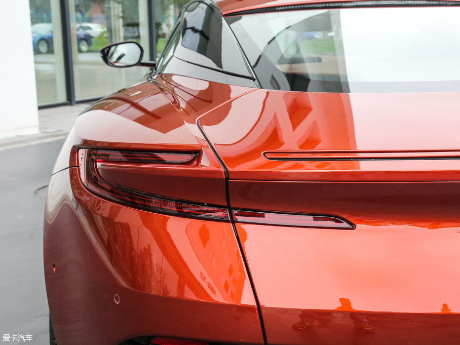 2017˹DRDB11 5.2T V12