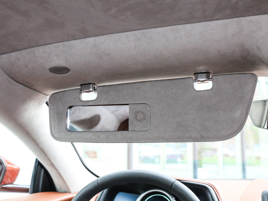 2017˹DRDB11 5.2T V12