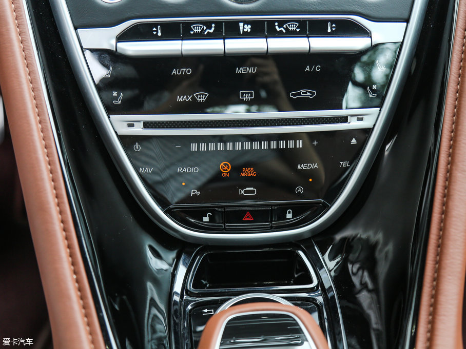 2017˹DRDB11 5.2T V12