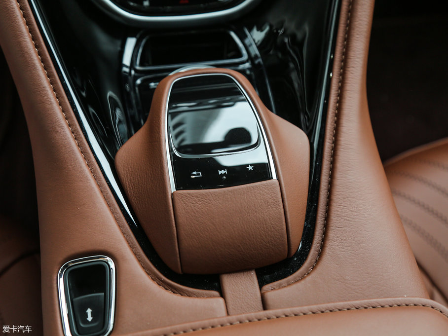 2017˹DRDB11 5.2T V12