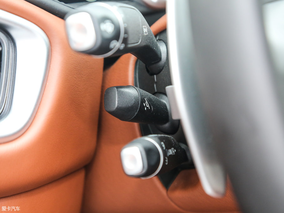 2017˹DRDB11 5.2T V12