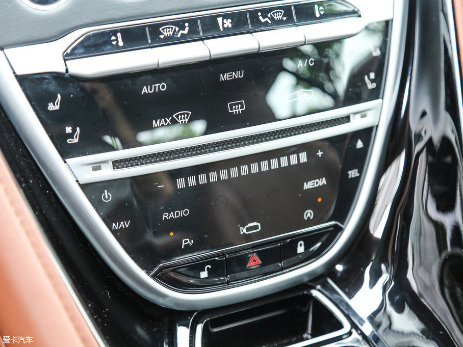 2017˹DRDB11 5.2T V12