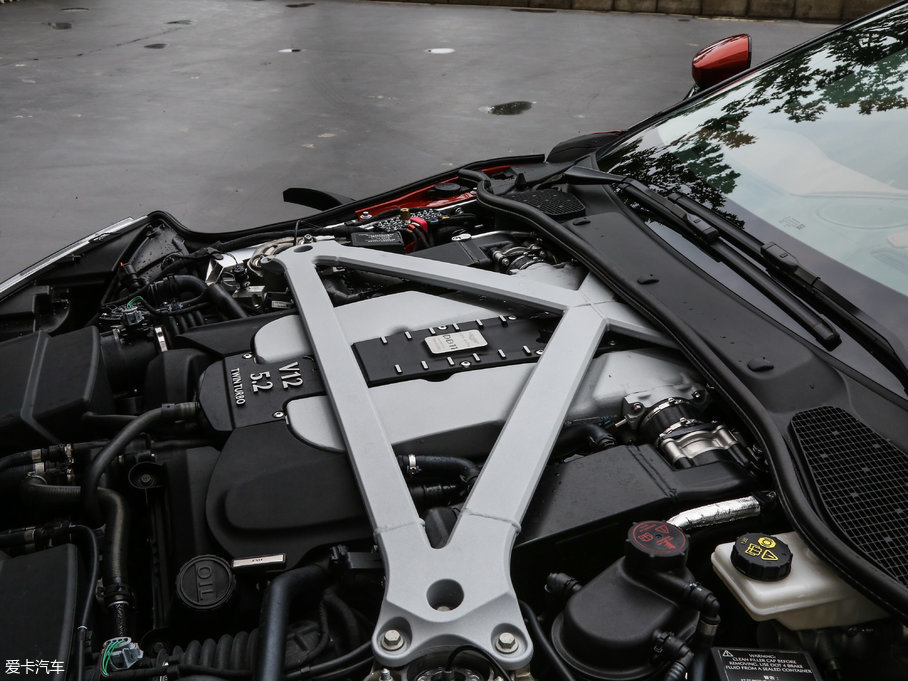 2017˹DRDB11 5.2T V12