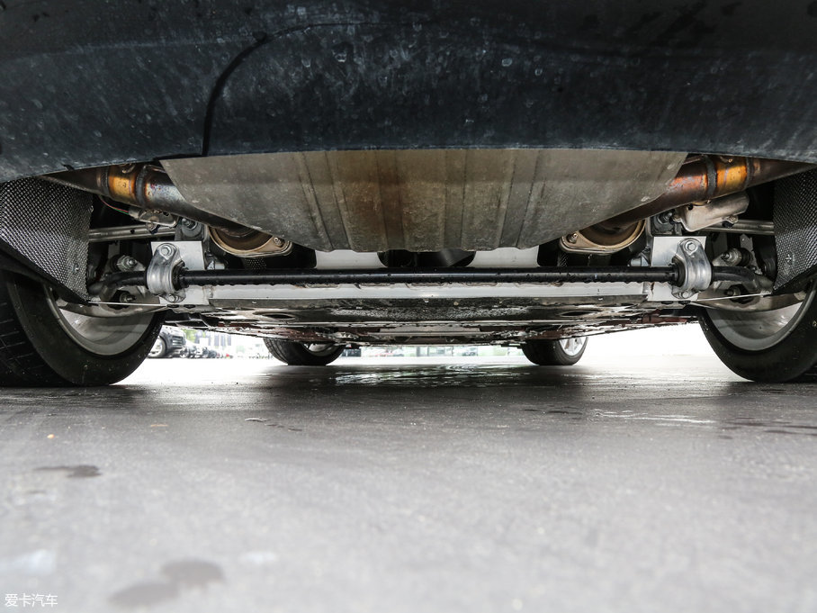 2017˹DRDB11 5.2T V12