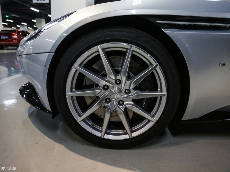 2017˹DRDB11 5.2T V12