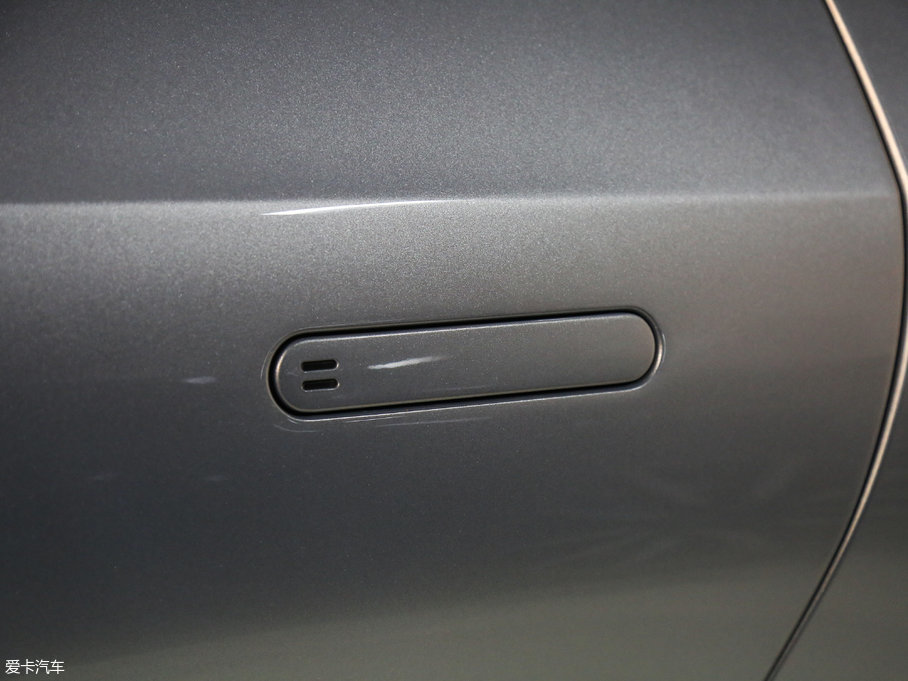 2017˹DRDB11 5.2T V12