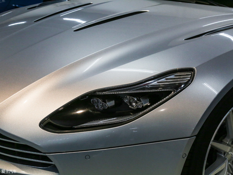 2017˹DRDB11 5.2T V12