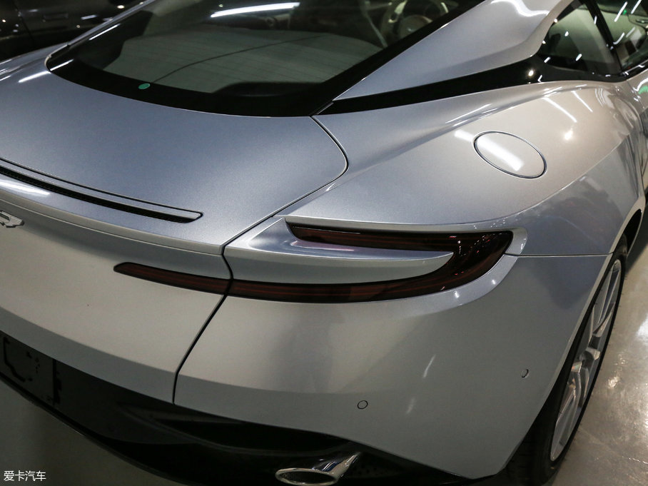 2017˹DRDB11 5.2T V12