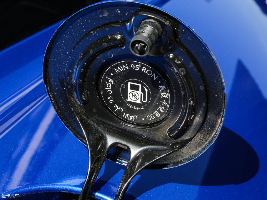 2017˹DRDB11 5.2T V12