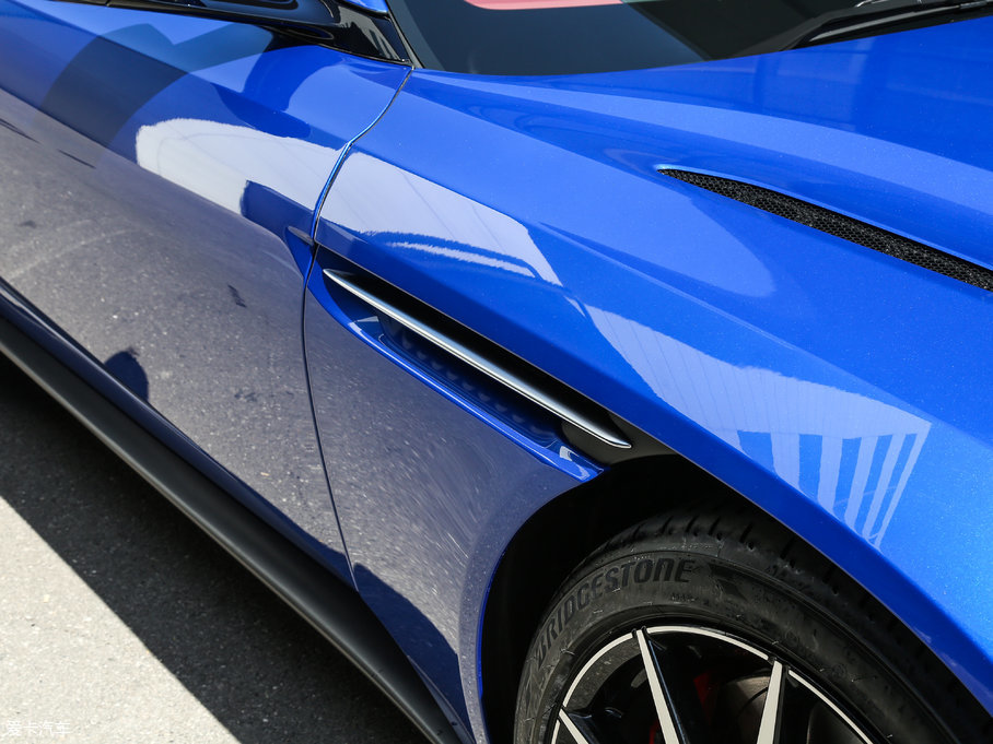 2017˹DRDB11 5.2T V12