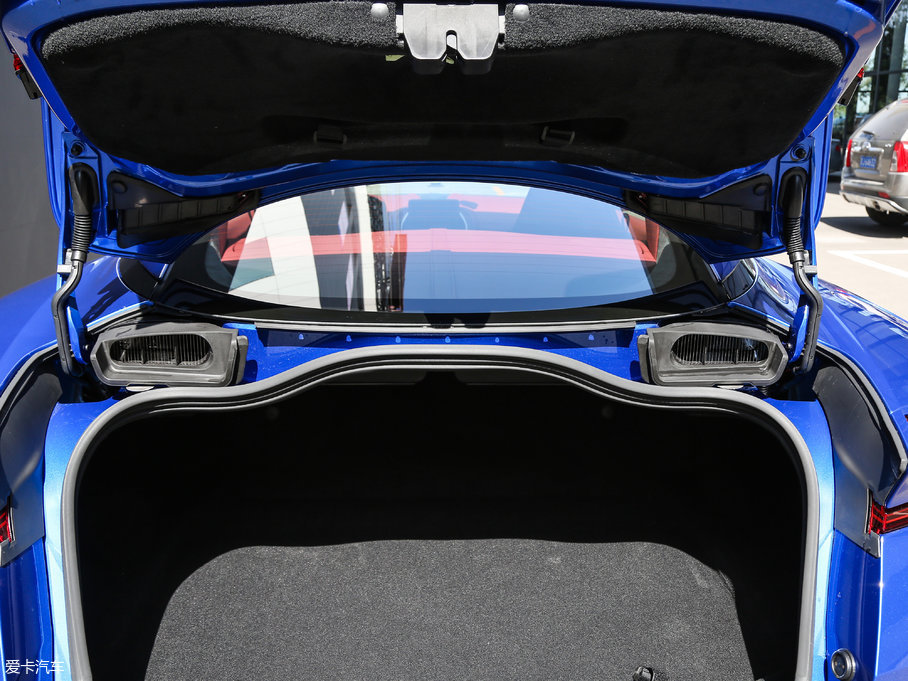 2017˹DRDB11 5.2T V12