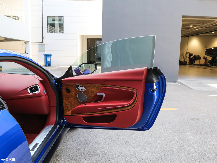 2017˹DRDB11 5.2T V12