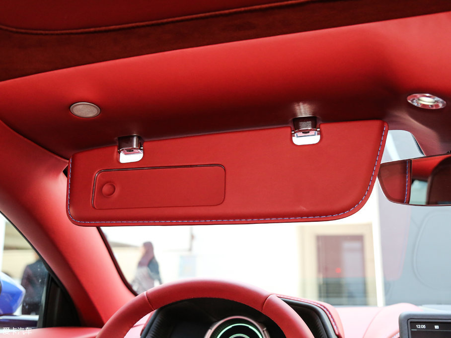 2017˹DRDB11 5.2T V12