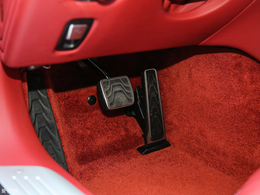 2017˹DRDB11 5.2T V12