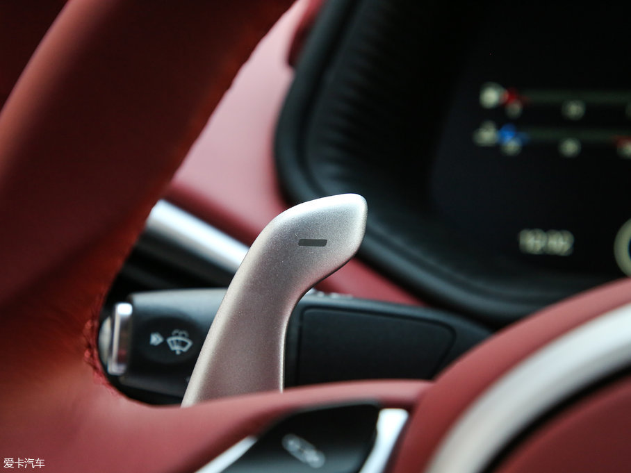 2017˹DRDB11 5.2T V12