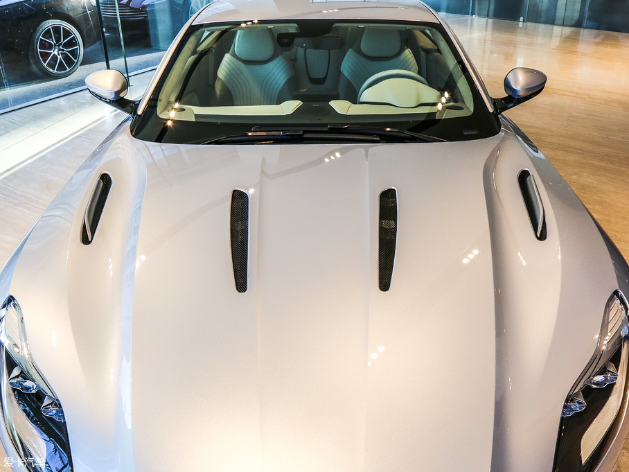 2017˹DRDB11 5.2T V12