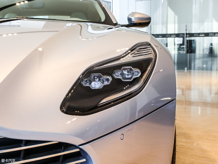 2017˹DRDB11 5.2T V12