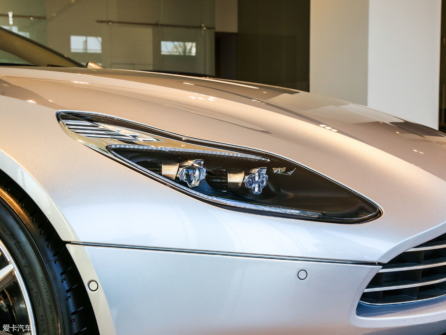 2017˹DRDB11 5.2T V12