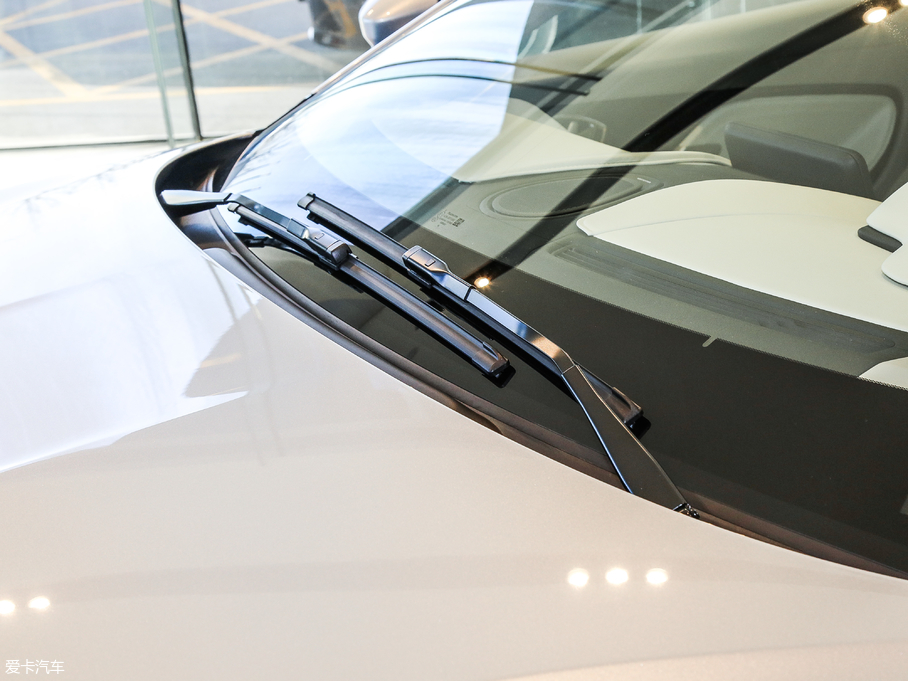 2017˹DRDB11 5.2T V12