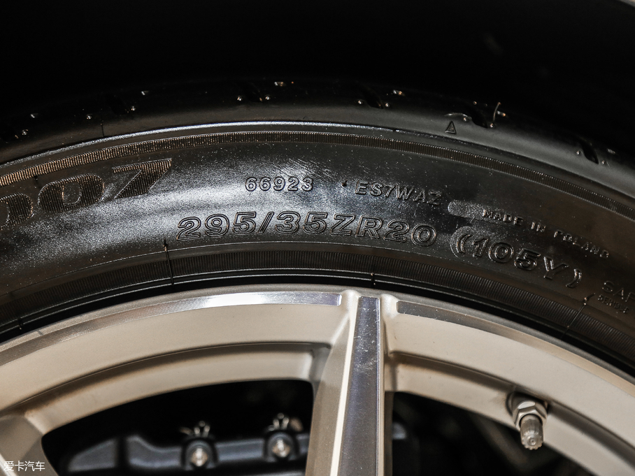 2017˹DRDB11 5.2T V12