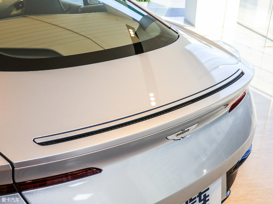 2017˹DRDB11 5.2T V12