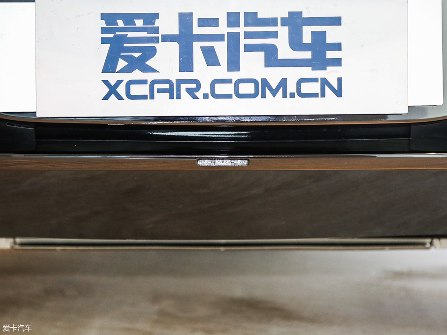 2017˹DRDB11 5.2T V12