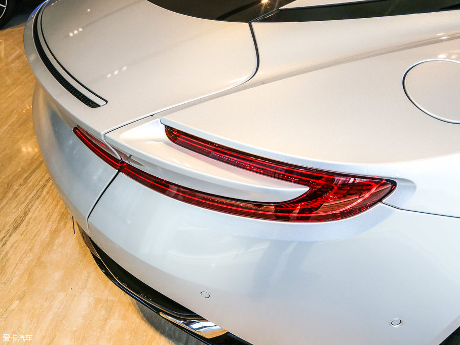 2017˹DRDB11 5.2T V12