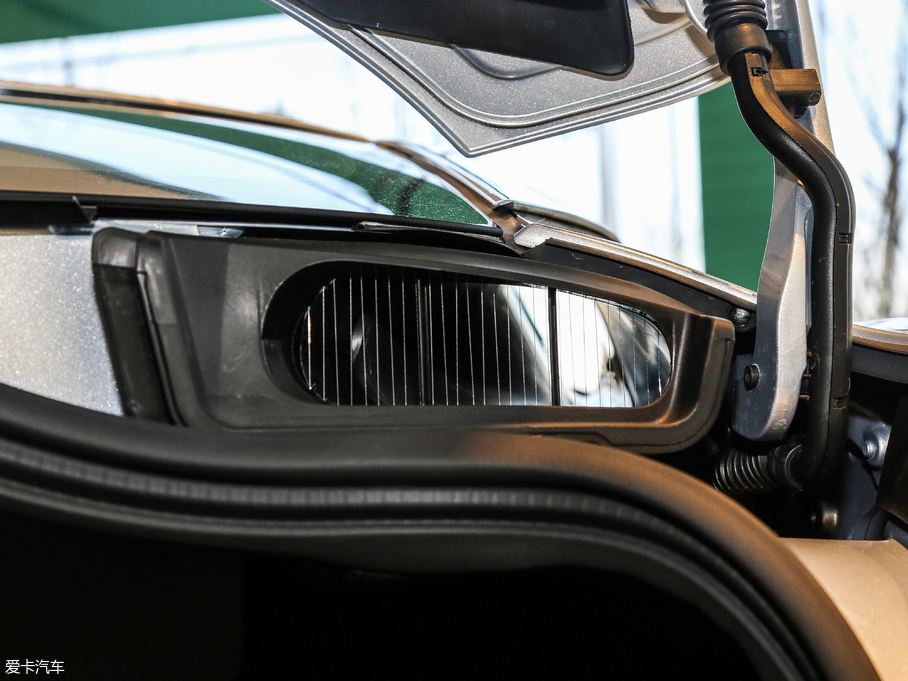 2017˹DRDB11 5.2T V12