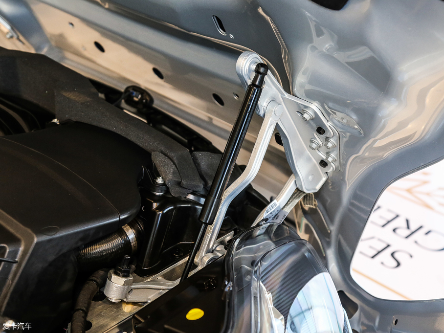 2017˹DRDB11 5.2T V12