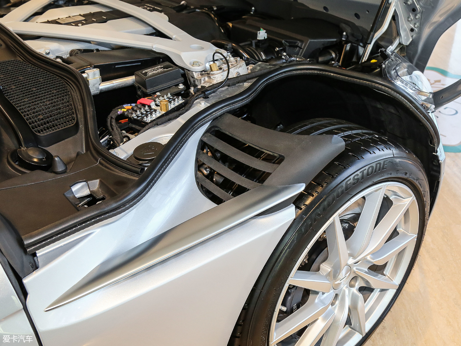 2017˹DRDB11 5.2T V12