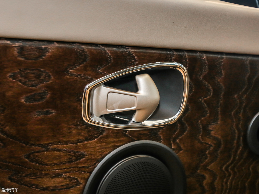 2017˹DRDB11 5.2T V12