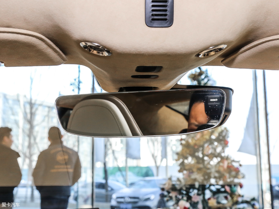 2017˹DRDB11 5.2T V12