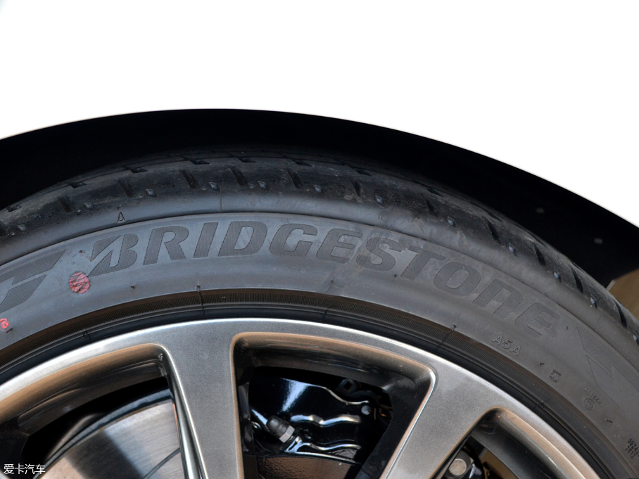 2017˹DRDB11 4.0T V8