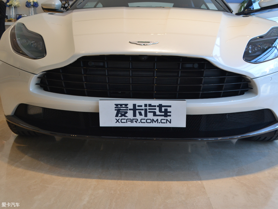 2017˹DRDB11 4.0T V8