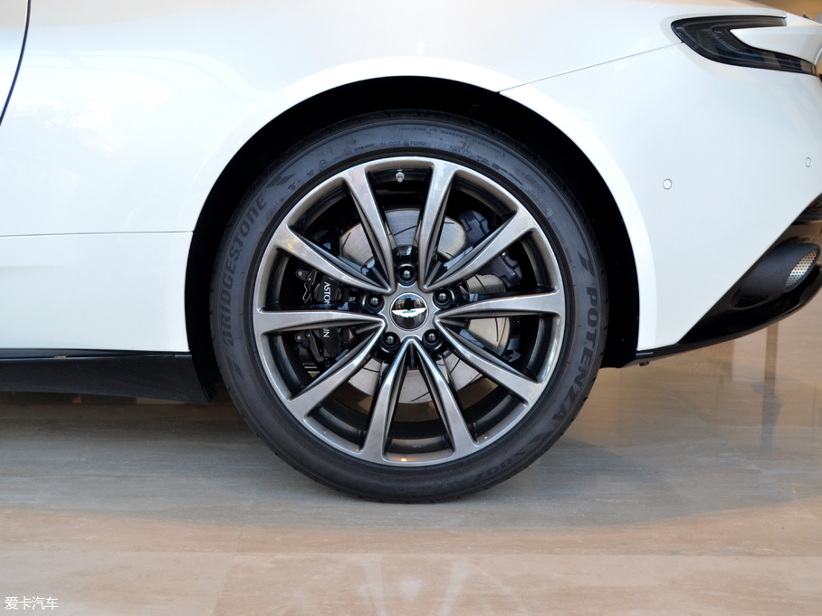 2017˹DRDB11 4.0T V8