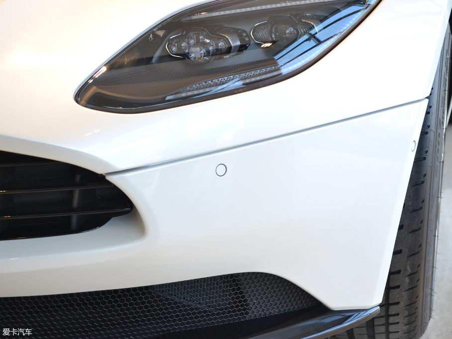 2017˹DRDB11 4.0T V8