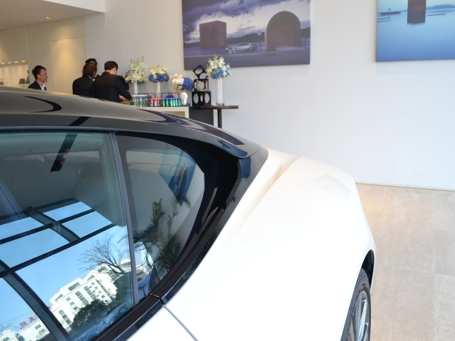 2017˹DRDB11 4.0T V8