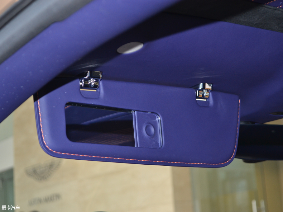 2017˹DRDB11 4.0T V8