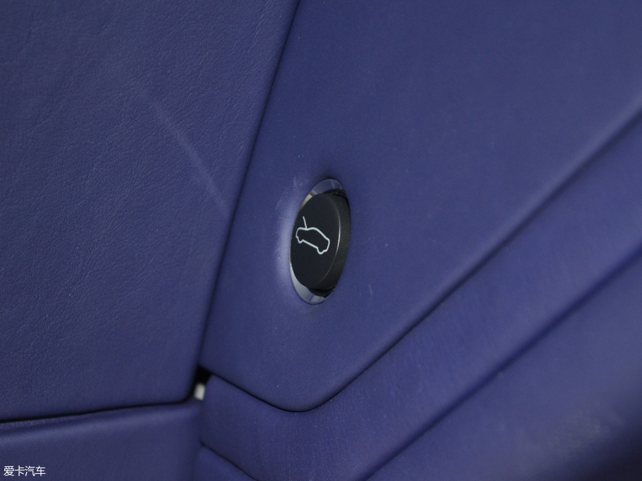 2017˹DRDB11 4.0T V8